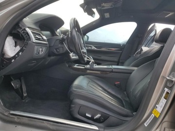 BMW Seria 7 G70 2022 BMW Seria 7 740i 2022 3.0l 3.0 Benzyna 335KM, zdjęcie 7