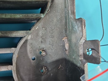 MŘÍŽKA MASKA MAZDA XEDOS 6