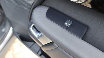 Land Rover Discovery V Terenowy 2.0 SD4 240KM 2019 Land Rover Discovery V 2 lata gwarancji 1 ręka Krajowy serwisowany ASO, zdjęcie 23