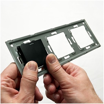 Ramka Szklana Potrójna Czarna do Modułów MIUUN GL