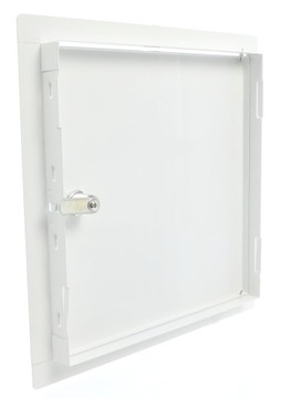 БЕЛАЯ МЕТАЛЛИЧЕСКАЯ ДВЕРЬ С ЗАМКОМ 40х40