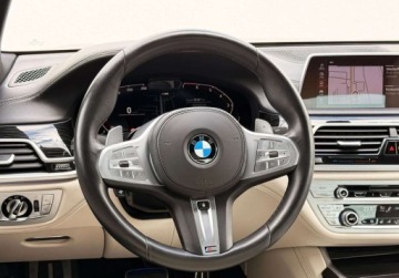 BMW Seria 7 G11-G12 Sedan Facelifting 4.4 750i 530KM 2021 BMW Seria 7 I wlasciciel M Sport Salon PL Laser Bezwypadkowy FVAT23, zdjęcie 17