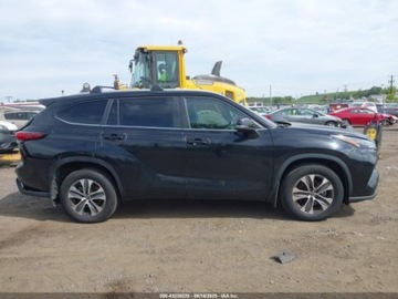 Toyota Highlander III 2023 Toyota Highlander XLE 2023 2.4l 2.4 Benzyna 265KM, zdjęcie 6