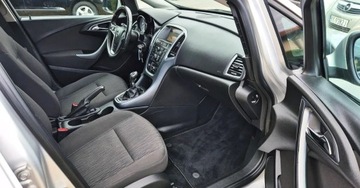 Opel Astra J Sports Tourer Facelifting 1.4 Turbo ECOTEC 120KM 2013 Opel Astra BENZYNA nawigacja KAMERA LIFT super okazja polecamy, zdjęcie 33