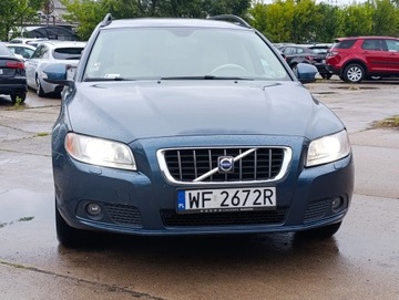 Volvo V70 III Kombi 2.0 145KM 2008 VOLVO V70 III 2.0 Momentum, Manual, Serwisowany,2 x Klucz, Hak, zdjęcie 1