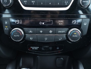 Nissan Qashqai II Crossover 1.2 DIG-T 115KM 2016 Nissan Qashqai 1.2 DIG-T, Salon Polska, zdjęcie 14