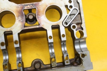 ГОЛОВКА ДВИГАТЕЛЯ ЛЕВАЯ A4 B6 3.0 ASN 06C103373F