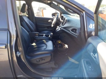 Chrysler Pacifica II 2021 Chrysler Pacifica Touring L 2021 3.6l 3.6 Benzyna 287KM, zdjęcie 9