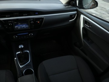 Toyota Corolla XI Sedan 1.6 Valvematic 132KM 2015 Toyota Corolla 1.6 Valvematic, Salon Polska, zdjęcie 7