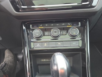 Volkswagen Touran III 1.4 TSI 150KM 2016 Volkswagen Touran HIGHLINE 1.4TSI 150KM Automat 7-, zdjęcie 19