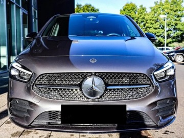 Mercedes Klasa B W247 Sports Tourer Facelifting 1.3 200 163KM 2025 MERCEDES-BENZ B Klasa 200 AMG Line 1.3 (163KM) 2025, zdjęcie 1