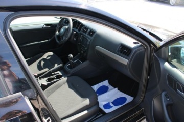 Volkswagen Jetta VI Sedan Facelifting 2.0 TDI 110KM 2015 Volkswagen Jetta Salon Polska Gwarancja Comfortlin, zdjęcie 24