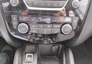 Nissan Qashqai II Crossover 1.2 DIG-T 115KM 2015 Nissan Qashqai 2015r, 1.2 Benzyna. Uszkodzony przod. Jezdzi. 1.2 Benzyna, zdjęcie 13