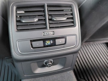 Audi A4 B9 Avant 2.0 TDI 190KM 2017 Audi A4 Allroad Matrix I Wlasciciel Hak Webasto Radar Serwis 2.0 Diesel, zdjęcie 20