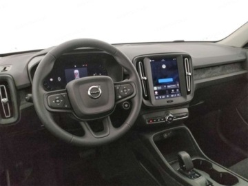 Volvo XC40 Crossover Facelifting 2.0 B3 163KM 2026 VOLVO XC40 B3 Essential Suv 2.0 (163 KM) 2026, zdjęcie 4