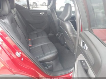 Volvo XC40 2022 Volvo XC 40 T4 Momentum 2022 2.0l 2.0 Benzyna 187KM, zdjęcie 12