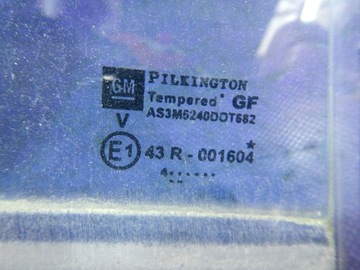 OPEL SIGNUM HB 03- SKLO (OKNO) DVEŘNÍ PRAVÝ ZADNÍ PRAVÁ MALÉ TROJŮHELNÍK