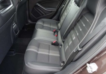 Mercedes GLA I Off-Roader Facelifting 2.1 200d 136KM 2018 Mercedes-Benz GLA 2.2CDI 136KM Bezwypadkowy Oplacony Ledy 2.1 Diesel, zdjęcie 13