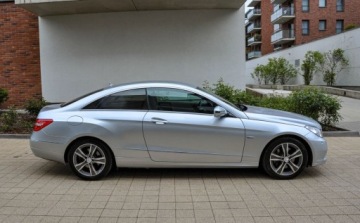 Mercedes Klasa E W212 Coupe 250 CDI BlueEFFICIENCY 204KM 2009 Mercedes-Benz Klasa E 250CDI Skory Bezwypadkowy 2.1 Diesel 204KM, zdjęcie 4