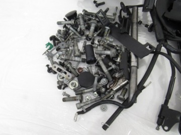 Болты + шайбы + клипсы и т.д. KTM Duke 790, 19r ABS