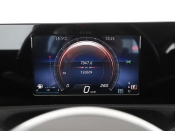 Mercedes CLA C118/X118 Shooting Brake 2.0 200d 150KM 2021 Mercedes CLA 200 Historia serwisowa Automat Full, zdjęcie 21