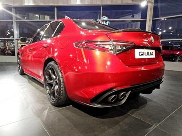 Alfa Romeo Giulia II Sedan Facelifting 2023 2.9 GME Bi-Turbo  520KM 2025 ALFA ROMEO Giulia 2.9 V6 Quadrifoglio Sedan (520KM) 2025, zdjęcie 2