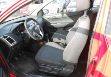 Hyundai i20 I Hatchback 5d 1.2 DOHC 78KM 2010 Hyundai i20 Hyundai i20 I 1.2 benzyna 78 KM 1.2 Benzyna 78KM, zdjęcie 9