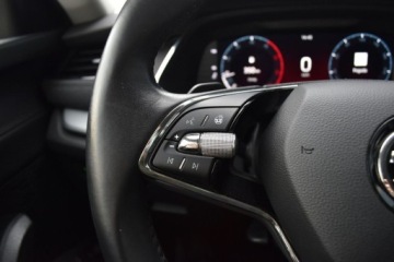 Skoda Octavia IV Kombi 2.0 TDI 150KM 2021 Skoda Octavia 2.0 TDI 150KM Style Kamera Czujniki Podgrz.fot Ambiente Navi, zdjęcie 13