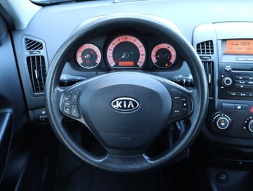 Kia Ceed I SW 1.4 109KM 2009 Kia Ceed 1.4 CVVT, Klima, zdjęcie 14