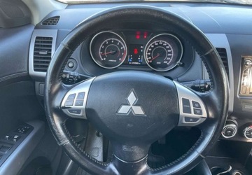 Mitsubishi Outlander II 2.0 MIVEC 147KM 2010 Mitsubishi Outlander Mitsubishi Outlander 2.0 2WD Edition 2.0 Benzyna 147KM, zdjęcie 24