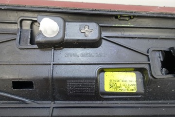 LIŠTA DVEŘE LEVÝ PŘEDNÍ SKODA SUPERB III 3V0