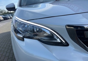 Peugeot 3008 II Crossover 1.6 BlueHDi 120KM 2018 Peugeot 3008 1.6D 120KM AutomF1,PERLA Klimatr.LEDY 2xPDC BluetoothFAKTURAG, zdjęcie 4