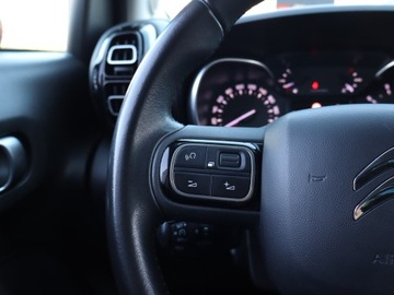 Citroen C3 Aircross  I Crossover 1.2 PureTech 131KM 2019 Citroen C3 Aircross 1.2 PureTech, Automat, Skóra, zdjęcie 15