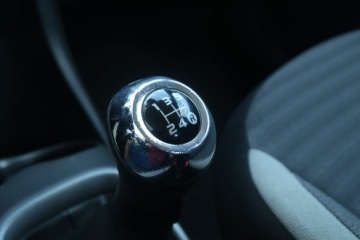 Toyota Aygo II Hatchback 3d Facelifting 1.0 VVT-i 72KM 2019 Toyota Aygo 1.0 VVT-i, Klima, Tempomat, Parktronic, zdjęcie 15