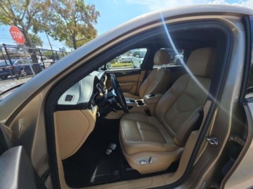 Porsche Macan SUV 2.0 252KM 2018 Porsche Macan Base 2018 2.0 Benzyna 252KM, zdjęcie 5