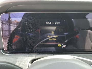 Mercedes Klasa E W213 2022 Mercedes-Benz Klasa E 350 2022 2.0l od ubezpieczalni 2.0 Benzyna 255KM, zdjęcie 9