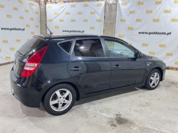 Hyundai i30 I Hatchback 1.4 109KM 2010 Hyundai i30 Lift Klima-auto Serwis Sprawdz PL OPONY zima 1.4 Benzyna, zdjęcie 5