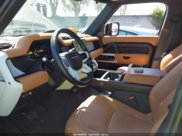 Land Rover Defender IV (L663) 2024 Land Rover Defender 110 P500 SE 2024 5.0 Benzyna 493KM, zdjęcie 9