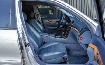 Mercedes Klasa E W211 Kombi S211 3.5 4Matic 272KM 2005 Mercedes-Benz Klasa E 3,5 (272KM) 4-Matic 3.5 Benzyna 272KM, zdjęcie 10