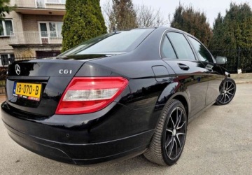 Mercedes Klasa C W204 Limuzyna 1.8 180 CGI BlueEFFICIENCY 156KM 2010 Mercedes-Benz Klasa C Mercedes-Benz Klasa C 180 CGI Automatik BlueEFFICIEN, zdjęcie 3