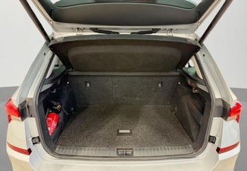 Skoda Kamiq Crossover 1.0 TSI 110KM 2022 Skoda Kamiq Podgrz. kierownica i fotele - czujniki i kamera - Virtual - AC, zdjęcie 9
