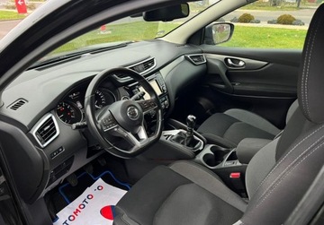 Nissan Qashqai II Crossover Facelifting 1.6 DiG-T 163KM 2018 Nissan Qashqai Swiezo sprowadzony Ubezpieczony Zarejestrowany 1.6, zdjęcie 9
