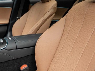 Mercedes Klasa E W214 Sedan 2.0 220d 197KM 2025 E Klasa 220 d 4-Matic AMG 2.0 (197KM) 2025, zdjęcie 4