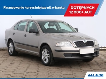 Skoda Octavia II Hatchback Facelifting 1.4 MPI 80KM 2011 Skoda Octavia 1.4 16V, Salon Polska, Klima