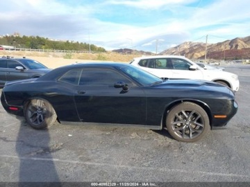 Dodge Challenger III 2023 Dodge Challenger sxt RWD 3.6 Benzyna 303KM, zdjęcie 3