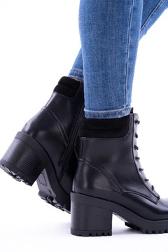 Женские ботинки на шнуровке на низком каблуке Tess 39