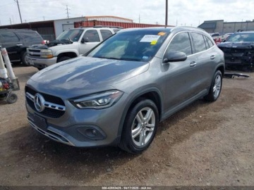 Mercedes GLA II 2021 Mercedes-Benz GLA 250 2021 2.0l 2.0 Benzyna 221KM, zdjęcie 1
