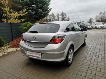 Opel Astra J Hatchback 5d 1.6 Twinport ECOTEC 115KM 2010 Opel Astra 1.6 16V 116 KM GTC Klima Parktronic Tem, zdjęcie 5