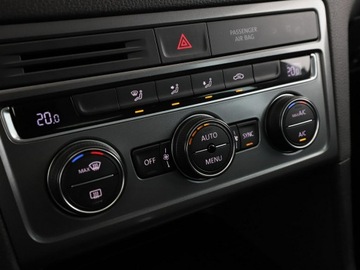 Volkswagen Golf Sportsvan Sportsvan 1.4 TSI BlueMotion Technology 125KM 2015 Volkswagen Golf Sportsvan Lounge automat navi, zdjęcie 25