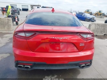 Kia Stinger Liftback 3.3 T-GDi 366KM 2018 Kia Stinger 2018 r. 3,3 L GT2 AWD 3.3 Benzyna 365KM, zdjęcie 4